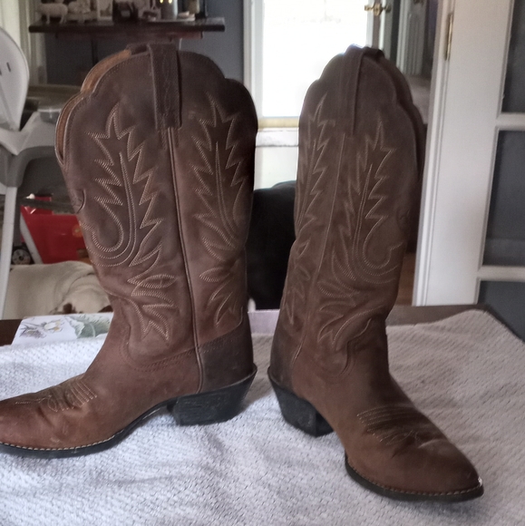 COPY - Ariat cowboy boots - Picture 2 of 2